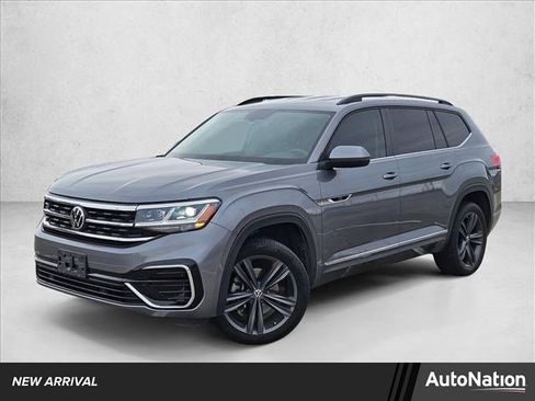 Used 2021 Volkswagen Atlas SE image 1