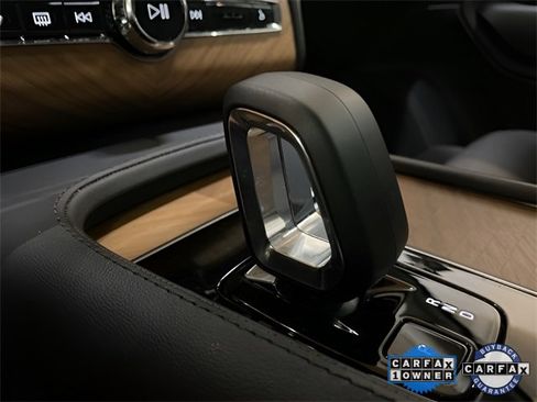 Used 2025 Volvo XC90 B6 Plus image 47