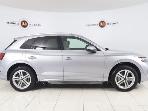 Used 2021 Audi Q5 e Prestige w/ Prestige Package AWD/4WD image 2
