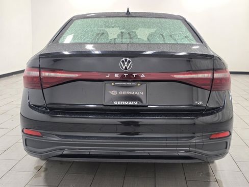 Used 2025 Volkswagen Jetta SE image 13