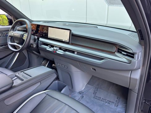 Used 2025 Kia EV9 GT-Line AWD/4WD image 15