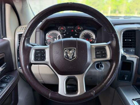 Used 2013 RAM 1500 Laramie RWD image 25