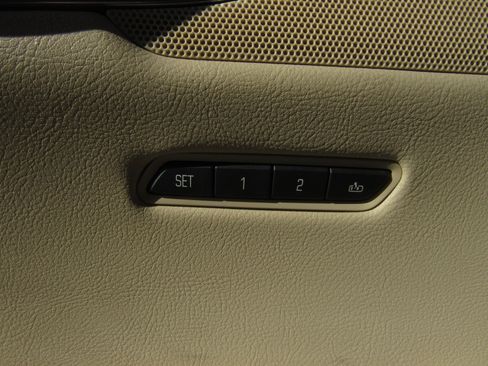 Used 2017 Cadillac XT5 Luxury w/ Driver Awareness Package image 24