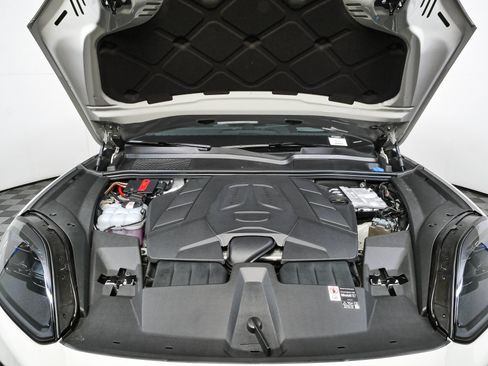 New 2026 Porsche Cayenne Coupe AWD/4WD image 35