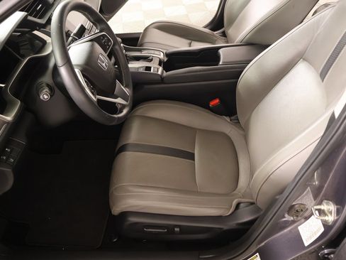 Used 2017 Honda Civic Touring image 11