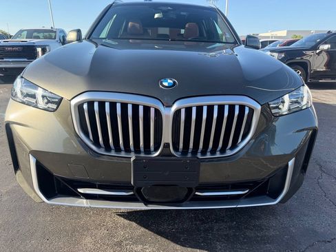 Used 2024 BMW X5 xDrive40i w/ Premium Package AWD/4WD image 8