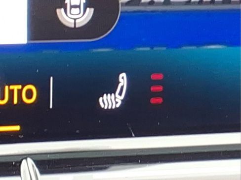 New 2026 Volkswagen Tiguan SE image 17