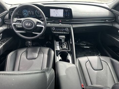 Certified 2024 Hyundai Elantra Limited image 16