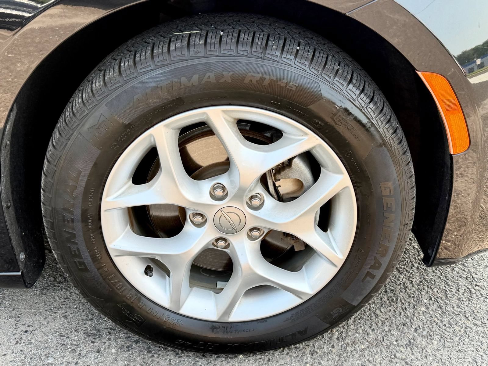 Used 2020 Chrysler Pacifica Touring w/ Tire & Wheel Group FWD image 55