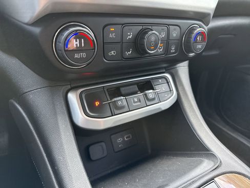 Used 2020 GMC Acadia SLE image 20