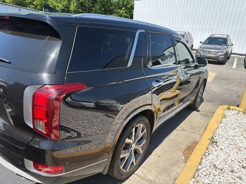 Used 2021 Hyundai Palisade Limited FWD image 4