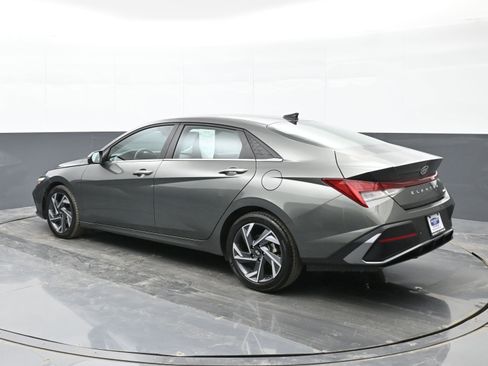 Certified 2024 Hyundai Elantra Limited image 6