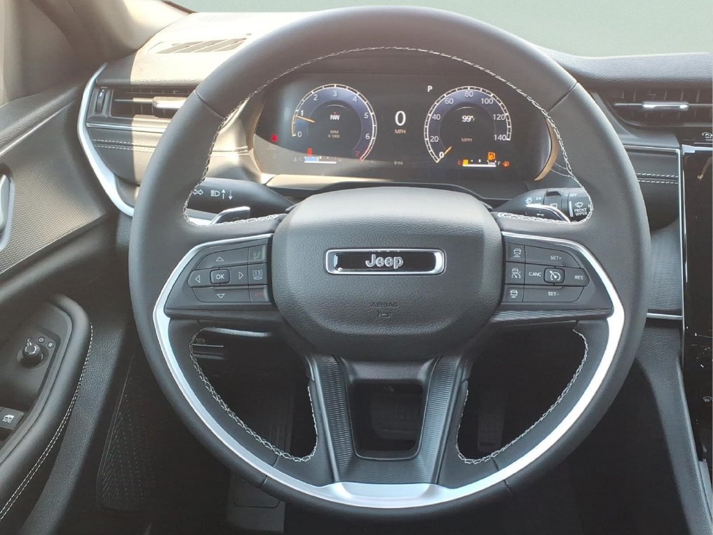 New 2026 Jeep Grand Cherokee Laredo AWD/4WD image 14
