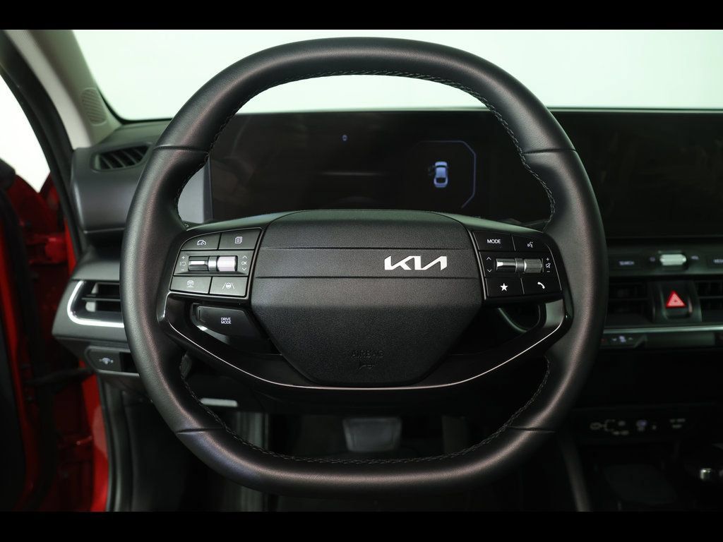 Used 2025 Kia K4 EX FWD image 21