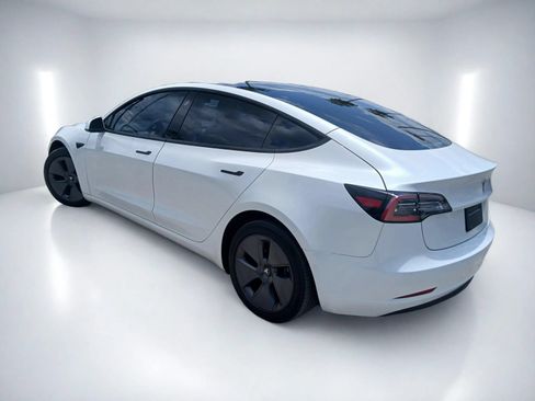 Used 2022 Tesla Model 3 Long Range AWD/4WD image 4