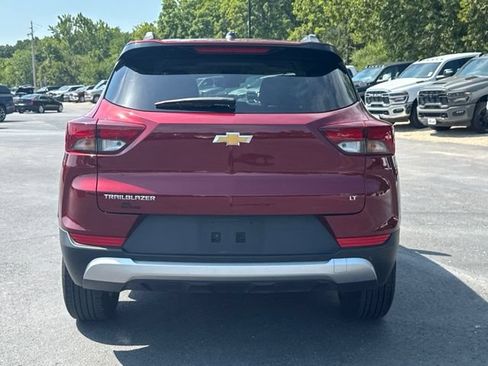 Used 2025 Chevrolet TrailBlazer LT FWD image 4