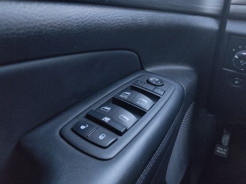 Used 2022 Jeep Grand Cherokee Laredo X RWD image 27