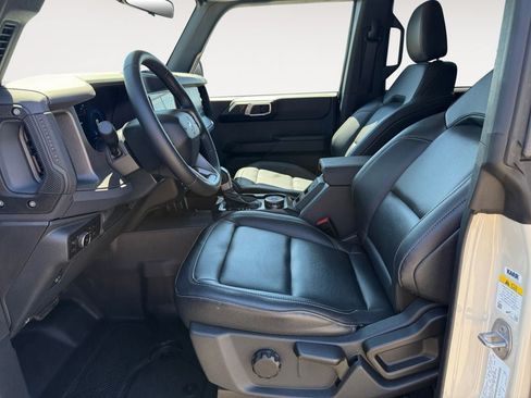 Used 2025 Ford Bronco Badlands AWD/4WD image 6