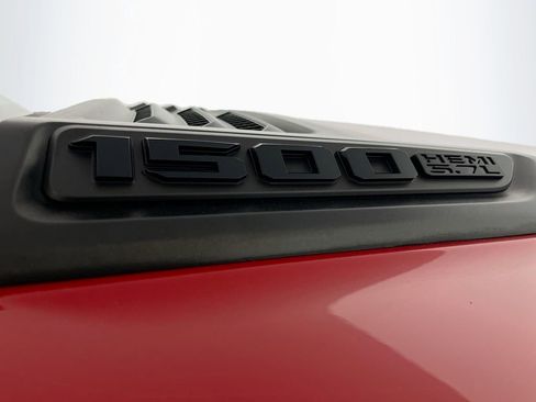 Used 2022 RAM 1500 Laramie AWD/4WD image 38