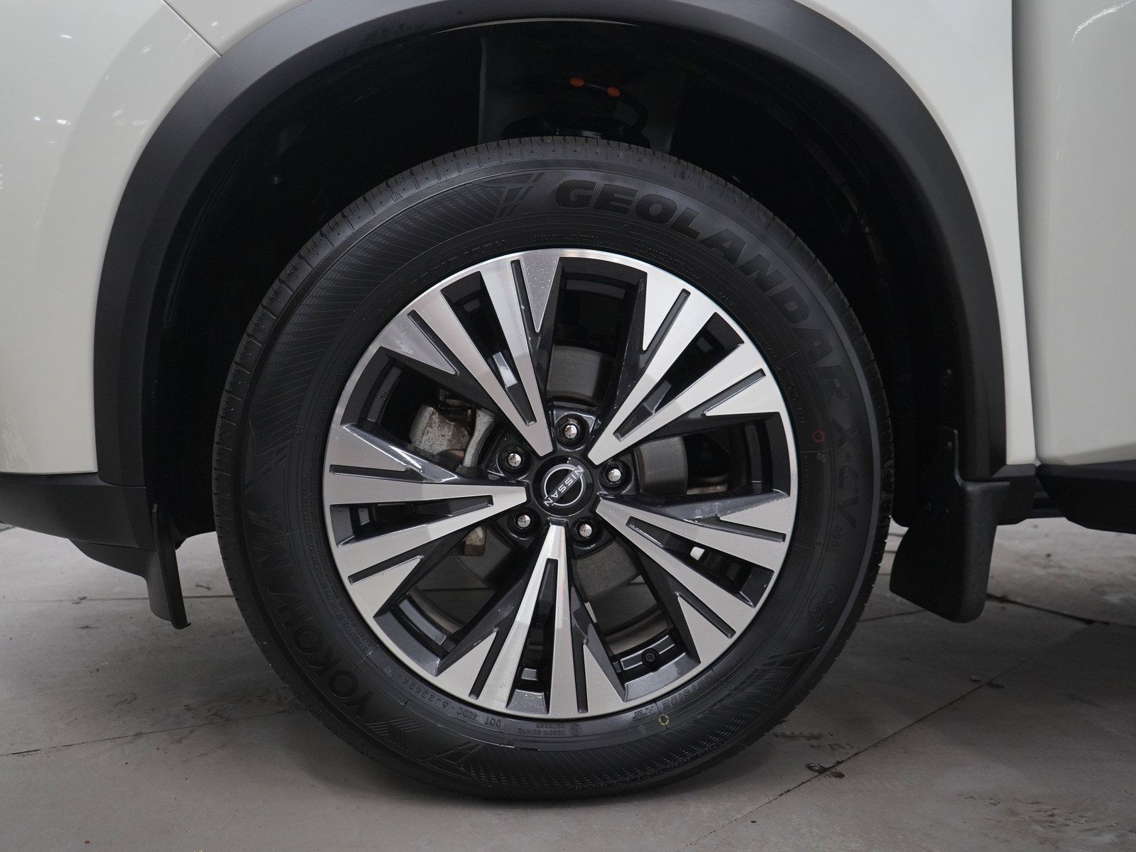 Used 2023 Nissan Rogue SV AWD/4WD image 31