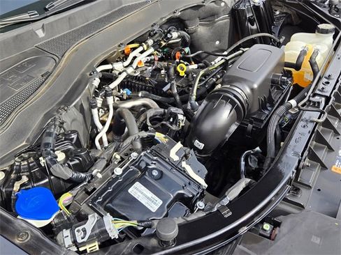 Used 2022 Ford Explorer XLT w/ Equipment Group 202A image 24