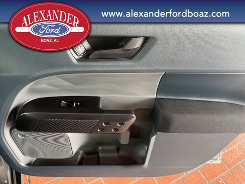 New 2025 Ford Maverick XL image 16