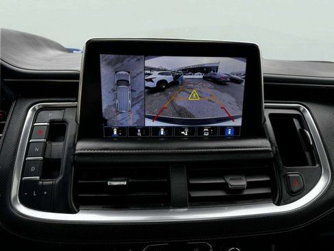 Used 2021 Chevrolet Suburban Premier w/ Premium Package image 30