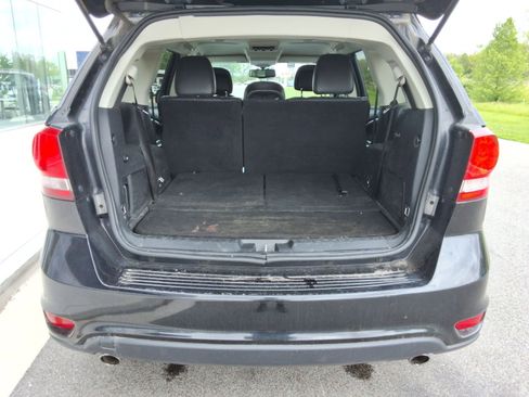 Used 2015 Dodge Journey R/T w/ Flexible Seating Group FWD image 29