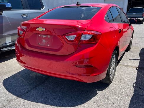 Used 2017 Chevrolet Cruze LS FWD image 6