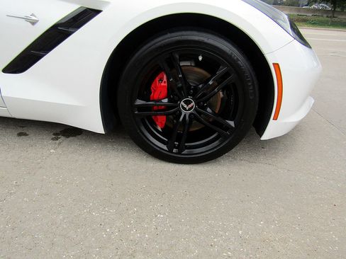 Used 2016 Chevrolet Corvette Stingray Coupe w/ 2LT Preferred Equipment Group RWD image 17