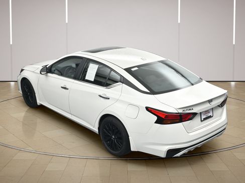 Certified 2025 Nissan Altima 2.5 SV w/ SV Special Edition Package FWD image 36