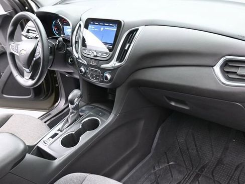 Used 2024 Chevrolet Equinox LT FWD image 28