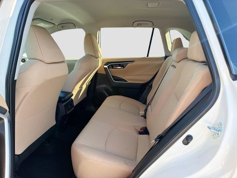 Used 2024 Toyota RAV4 XLE FWD image 19