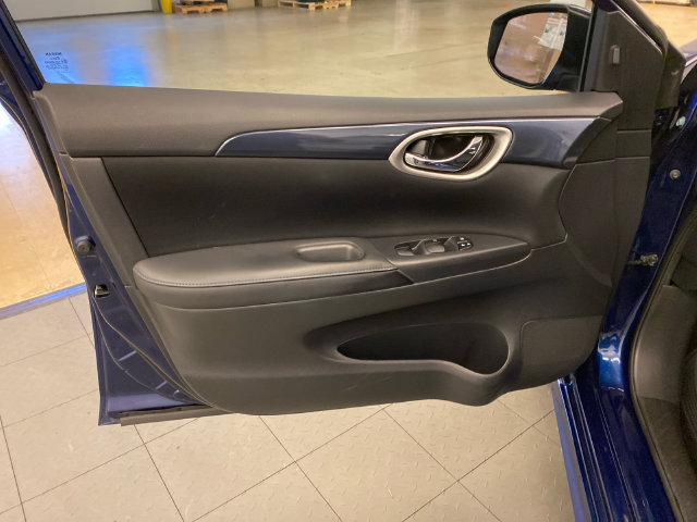 Used 2017 Nissan Sentra SR w/ Driver's Assist Package FWD image 12