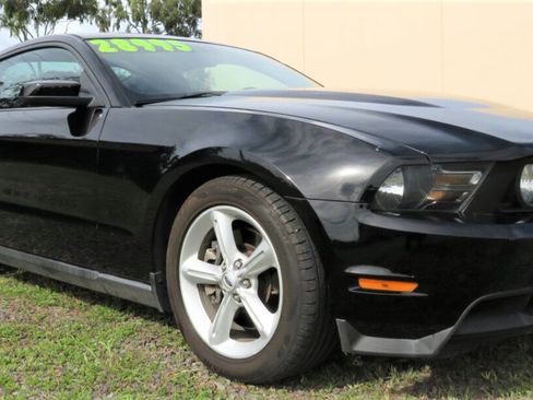 Used 2012 Ford Mustang GT image 4