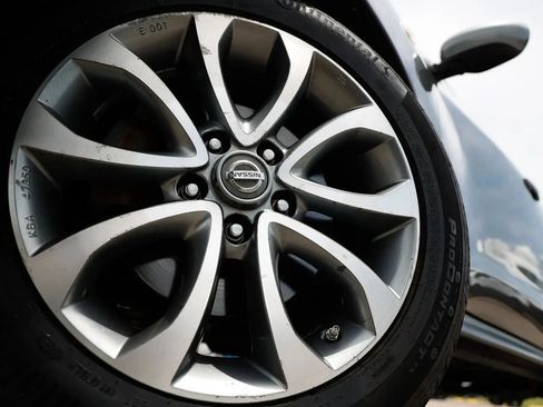 Used 2013 Nissan Juke SL w/ Sport Pkg AWD/4WD image 16