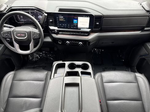 Used 2024 GMC Sierra 1500 SLT AWD/4WD image 10