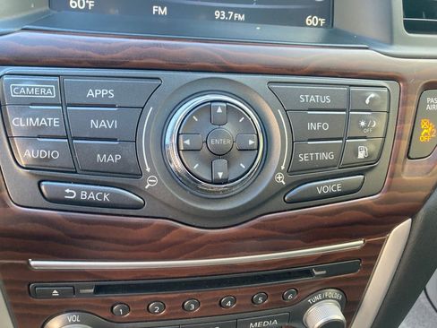 Used 2020 Nissan Pathfinder Platinum image 26