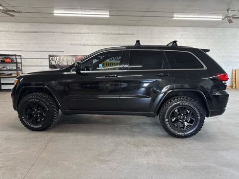 Used 2015 Jeep Grand Cherokee Altitude image 90