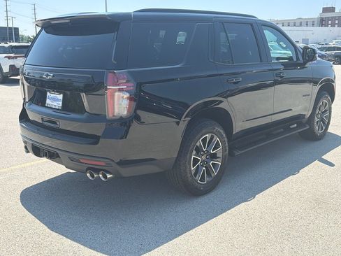 Used 2023 Chevrolet Tahoe Z71 w/ Z71 Off-Road Package AWD/4WD image 6
