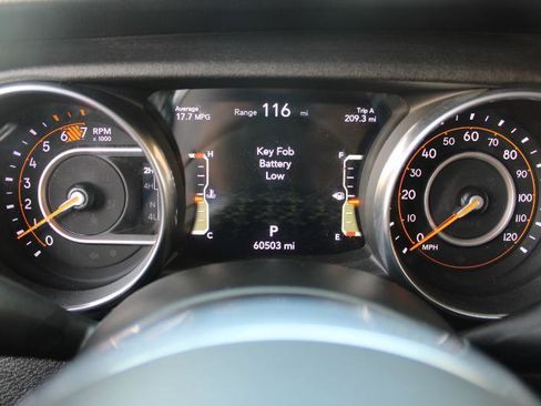 Used 2018 Jeep Wrangler Unlimited Sahara AWD/4WD image 19