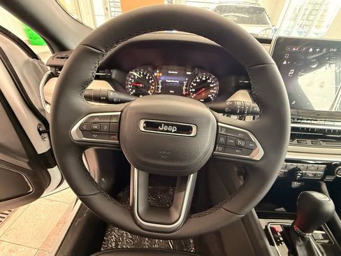 New 2026 Jeep Compass Limited image 12