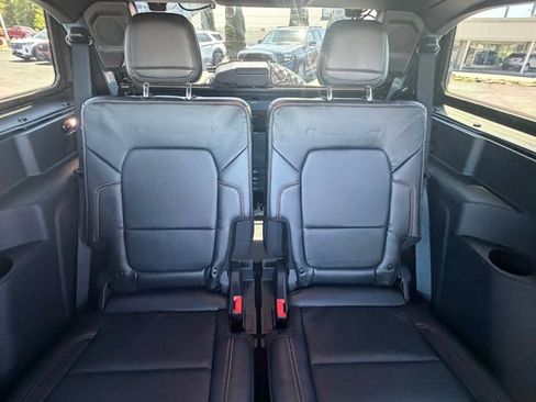 Used 2022 Ford Bronco Badlands AWD/4WD image 13