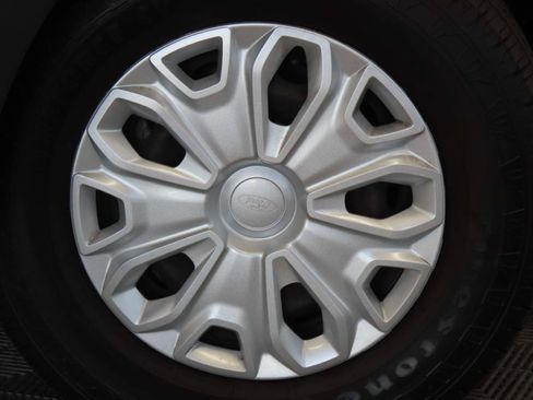 Used 2018 Ford Transit 150 XLT image 7