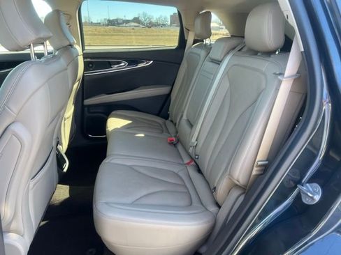 Used 2022 Lincoln Nautilus Reserve w/ Equipment Group 201A image 12