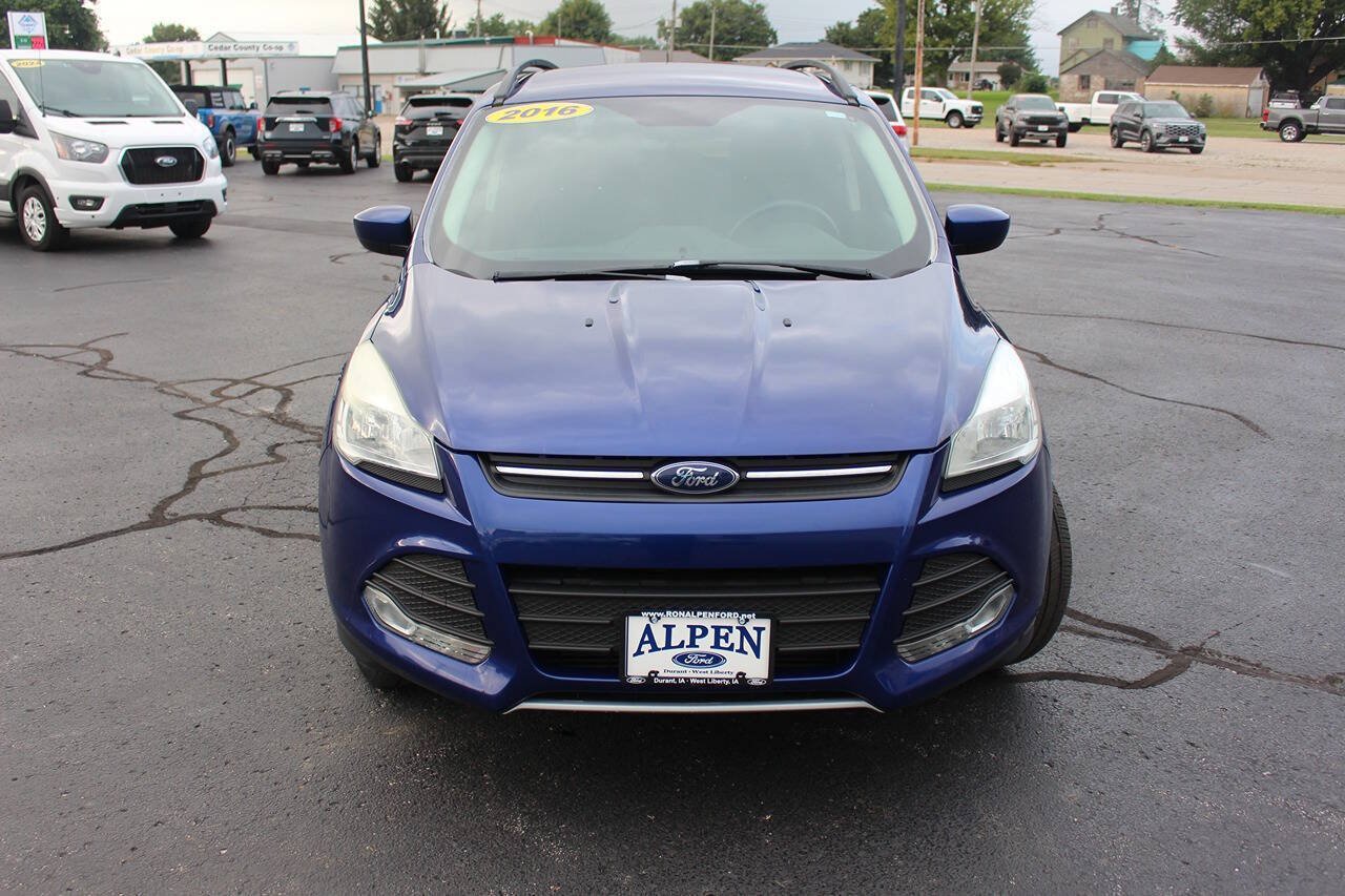 Used 2016 Ford Escape SE w/ Equipment Group 201A AWD/4WD image 3