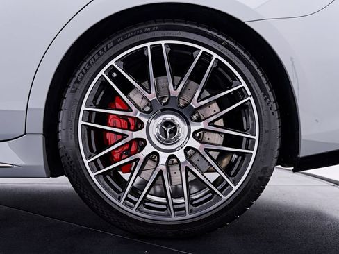 Used 2024 Mercedes-Benz S 63 AMG S w/ Rear Seat Package image 35