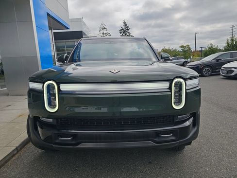 Used 2025 Rivian R1S Premium Dual AWD/4WD image 3