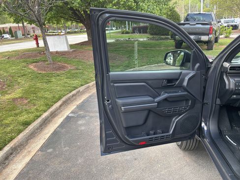 Used 2025 Toyota Tacoma SR5 image 14