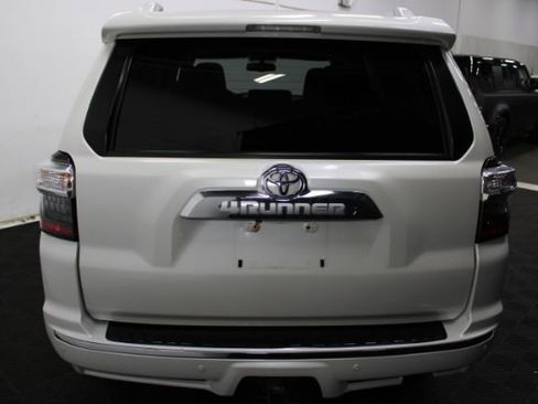 Used 2016 Toyota 4Runner Limited image 8